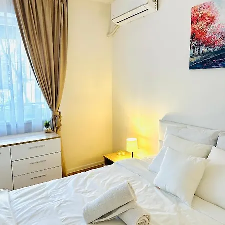 Apartment Daylight *
