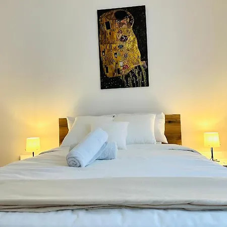 Daylight דירה סקופיה