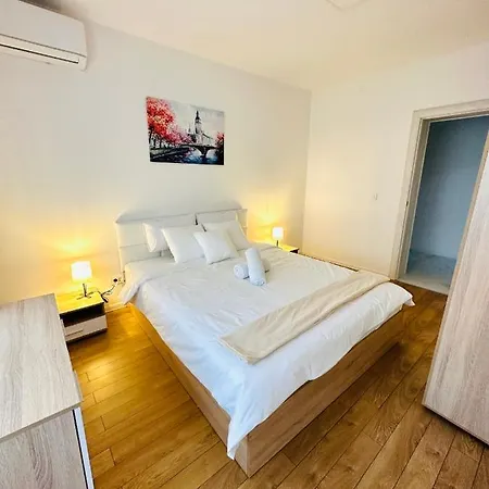 Daylight Apartment