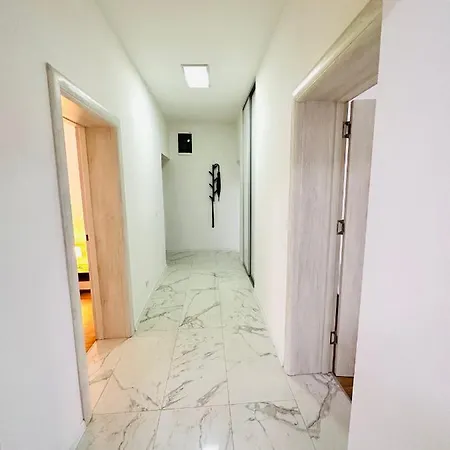 Apartment Daylight *